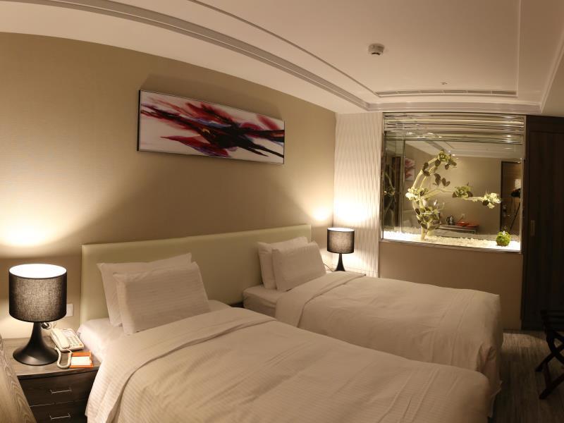 גאושיונג Royal Fine Hotel מראה חיצוני תמונה