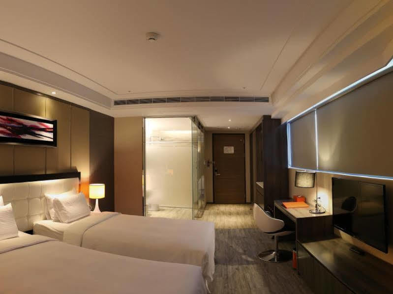 גאושיונג Royal Fine Hotel מראה חיצוני תמונה