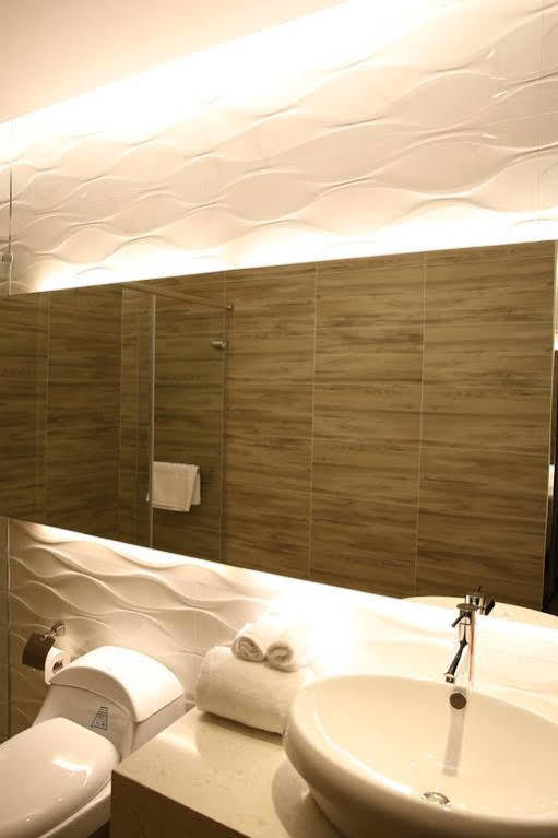 גאושיונג Royal Fine Hotel מראה חיצוני תמונה