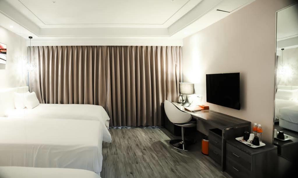 גאושיונג Royal Fine Hotel מראה חיצוני תמונה